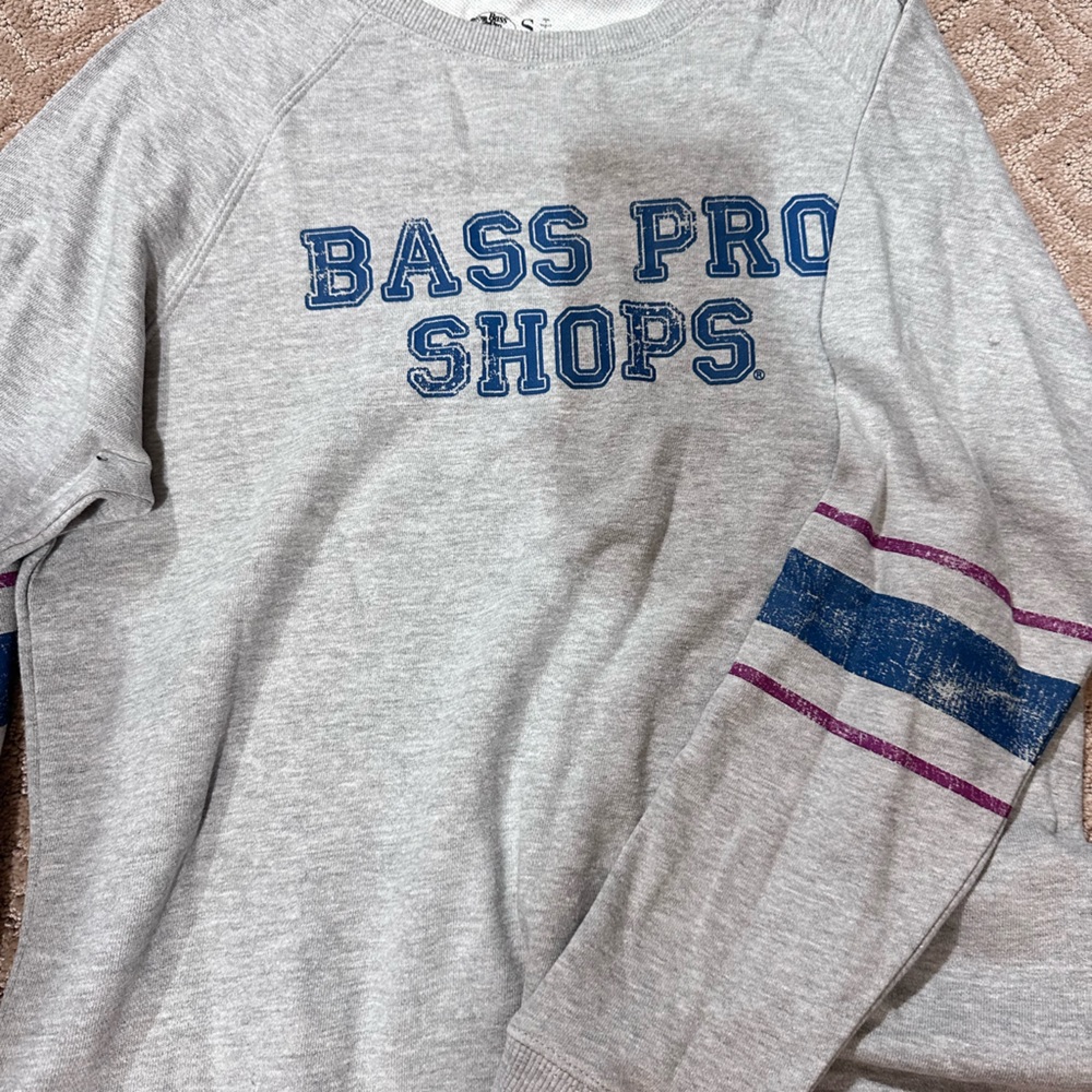 bass pro shop crewneck